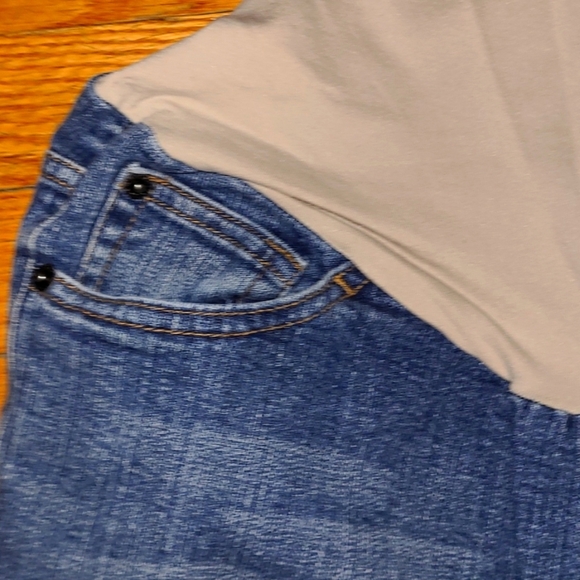 Liz Lange & Motherhood  Maternity Jeans - Picture 7 of 9